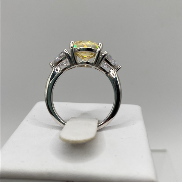 Sterling Silver 925 Simulated Oval Canary Diamond Ring Platinum Plated 7.5 - Picture 5 of 9